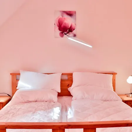 Mara * אוסטזיבאד נינהאגן