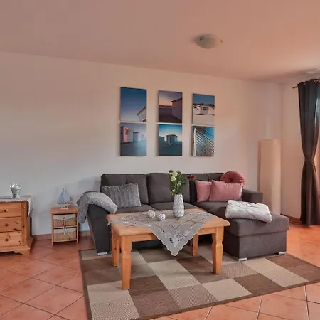 Mara * אוסטזיבאד נינהאגן